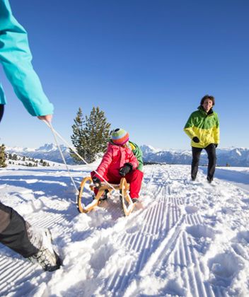 klausen-villanderer-alm-winter-rodeln-alex-filz[2]